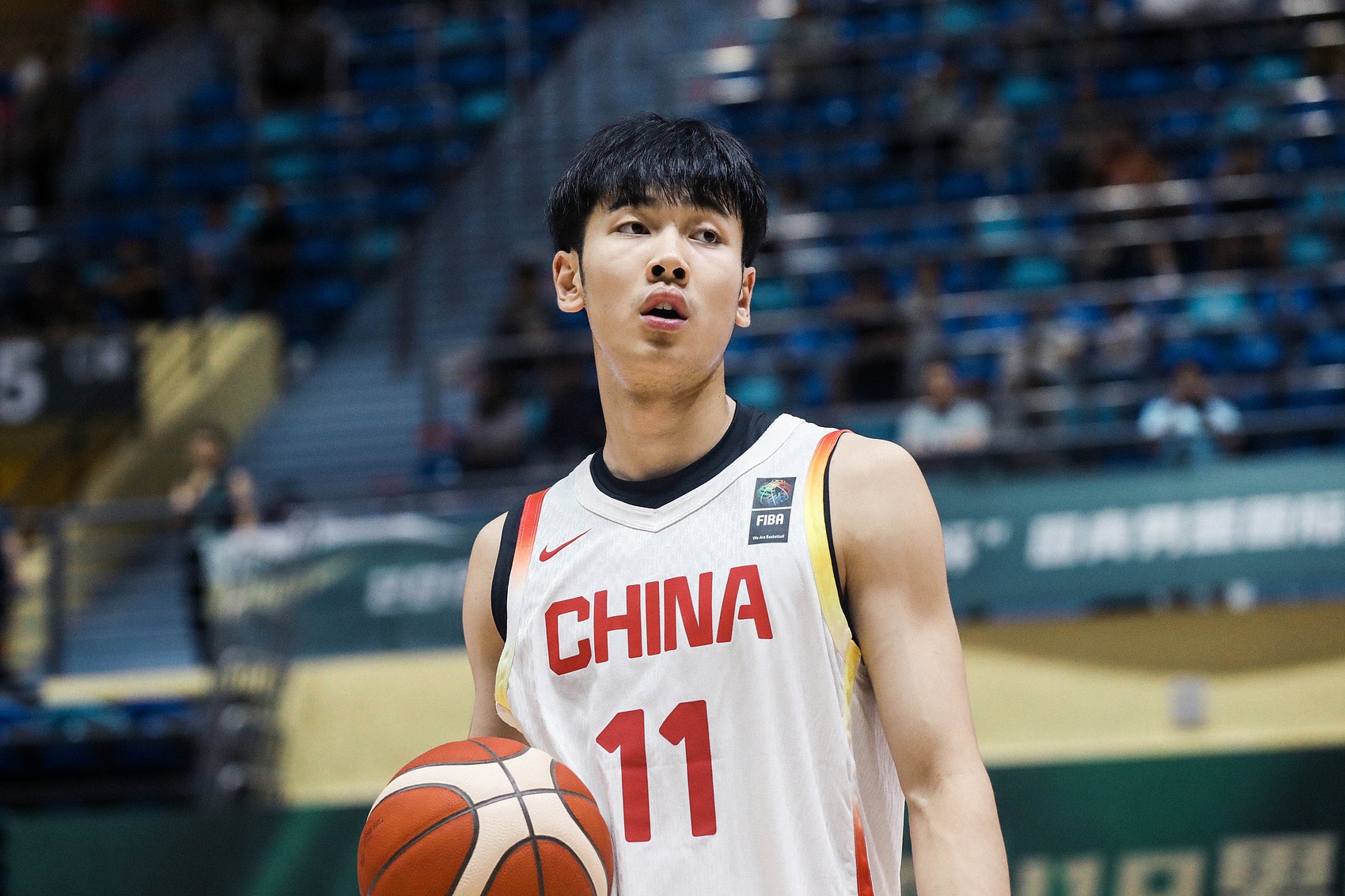 IM电竞登录入口-媒体人：张博源选路易斯维尔会拿到更高的NIL收入 但面临更多挑战